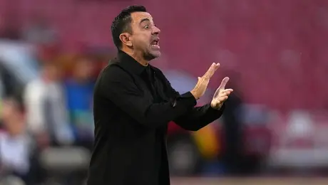 Países Bajos vence a Serbia y Xavi mantiene su invicto con la ‘Naranja Mecánica’