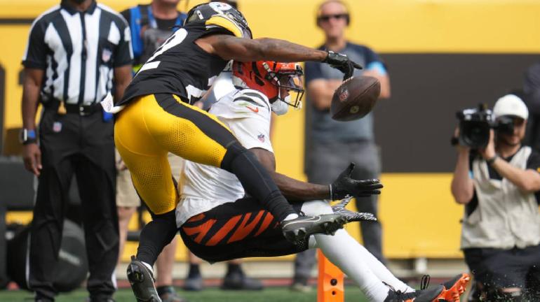 Tee Higgins de Cincinnati vs Steelers | AP