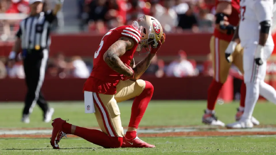 Mike Evans, receptor de los San Francisco 49ers, durante partido ante Arizona Cardinals | AP