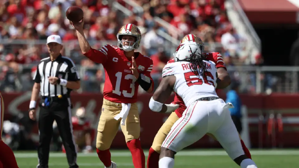 Brock Purdy, mariscal de campo de San Francisco 49ers, en victoria ante Cardinals | AP