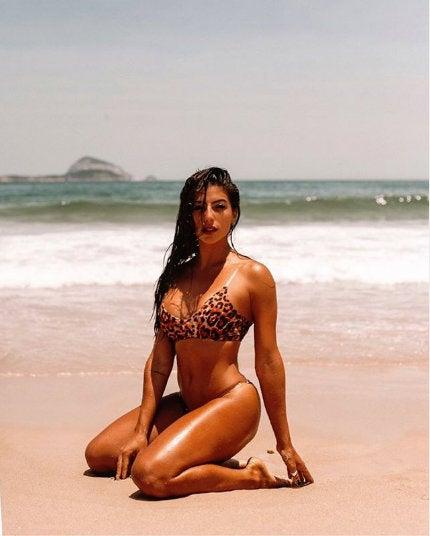 Rachel Apollonio, hermosa brasileña con curvas de infarto