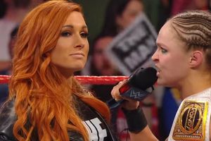 Lucha estelar en Wrestlemania será de mujeres por primera vez