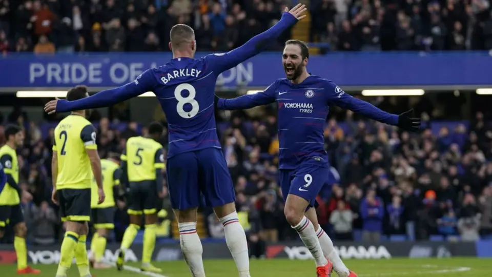 Higuaín se estrena con doblete en goleada del Chelsea
