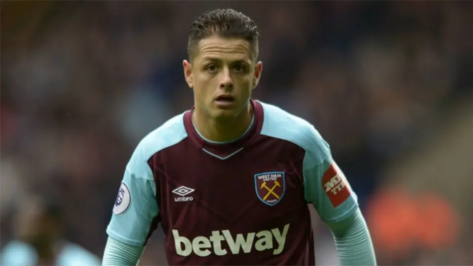 Chicharito falló penalti en la derrota del West Ham frente al Athletic Bilbao