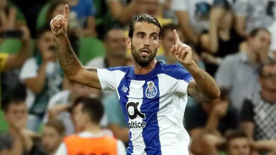 Porto y Tecatito rescatan victoria ante Krasnodar en Fase Previa de Champions League