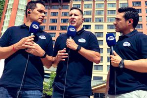 Aficionado besó a Chaco Giménez en plena transmisión de Copa Oro