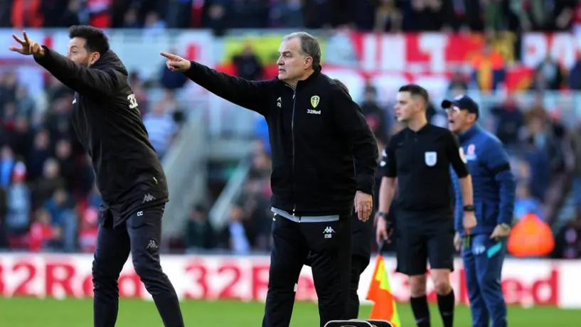Bielsa corrige a su traductor en plena conferencia de prensa