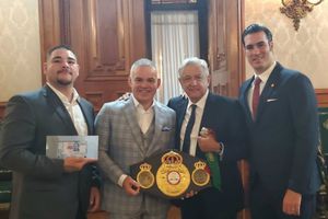 Andy Ruiz se reúne con López Obrador en Palacio Nacional