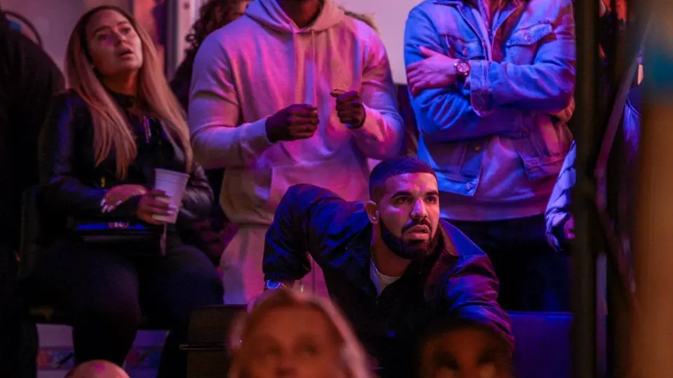 Drake 'ovacionó' a Klay Thompson tras su salida por lesión