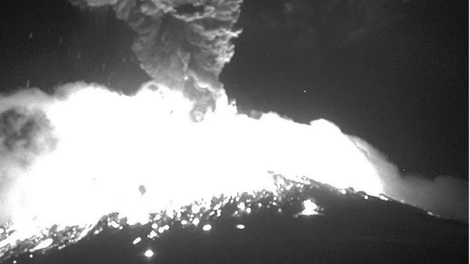 Fuerte explosión del Popocatépetl sorprende a habitantes de Puebla