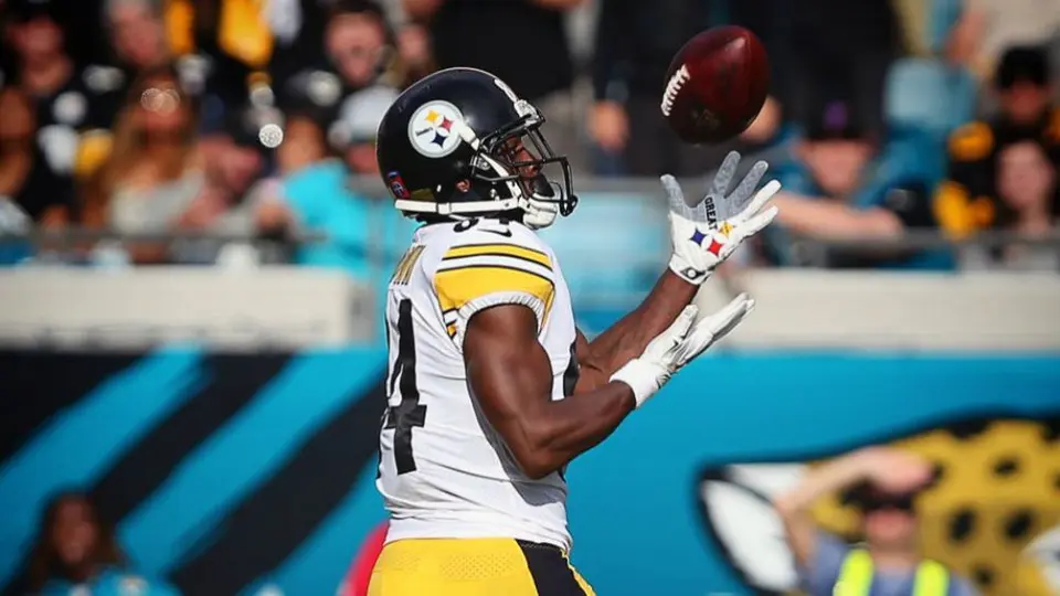 Bills confirma que Antonio Brown no se unirá al equipo