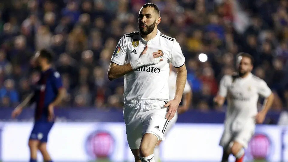 Benzema sufre robo en su casa mientras disputaba Semifinal de Copa del Rey