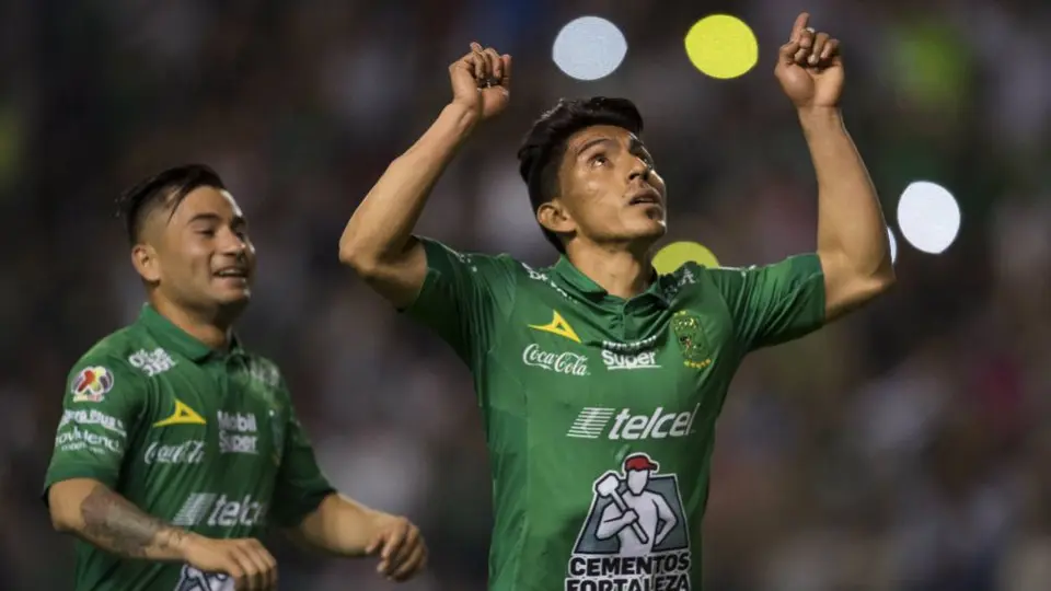 Mena aprendió de la adversidad en Cruz Azul para brillar en León