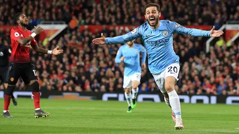 Manchester City gana el derbi y asume liderato de la Premier