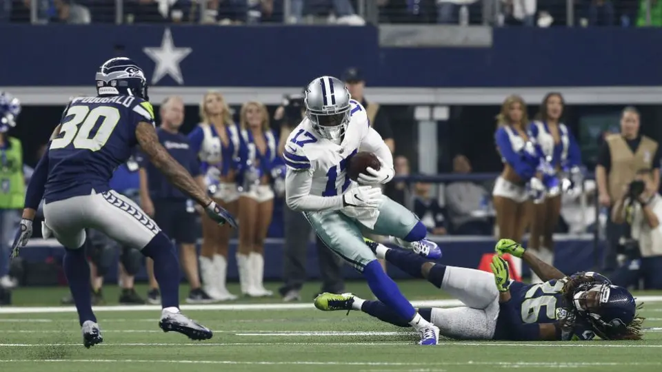 Receptor de Cowboys, operado con éxito tras sufrir impactante lesión