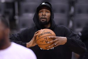 Kevin Durant se perderá el juego 4 entre Warriors y Raptors