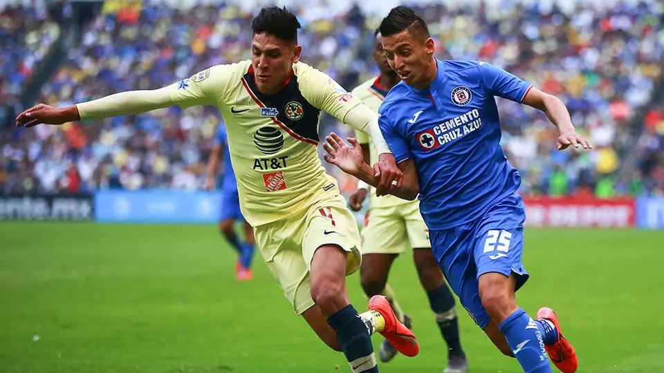 Roberto Alvarado: 'Lo de Edson Álvarez al Ajax nos motiva a los jóvenes'