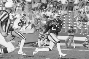 Falleció Cliff Branch, leyenda de los Raiders