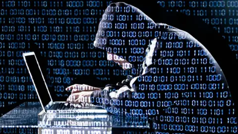 Detienen a banda de hackers que intentó comprar equipo de Tercera División