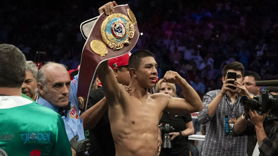 Jaime Munguía defendió su cetro de Superwelter con KO sobre Patrick Allote