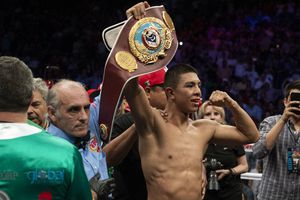 Jaime Munguía defendió su cetro de Superwelter con KO sobre Patrick Allote