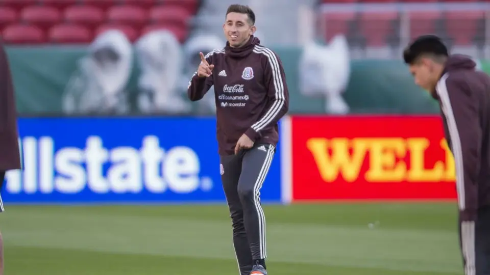 Héctor Herrera manda mensaje de apoyo al Tri mientras estudiaba