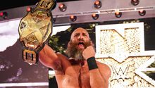 Tommaso Ciampa deja vacante título de NXT por lesión