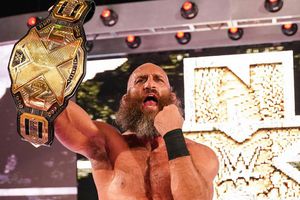 Tommaso Ciampa deja vacante título de NXT por lesión