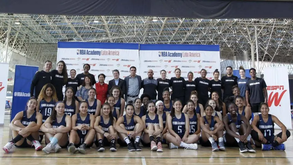 Academias NBA inician programa para mujeres en CDMX
