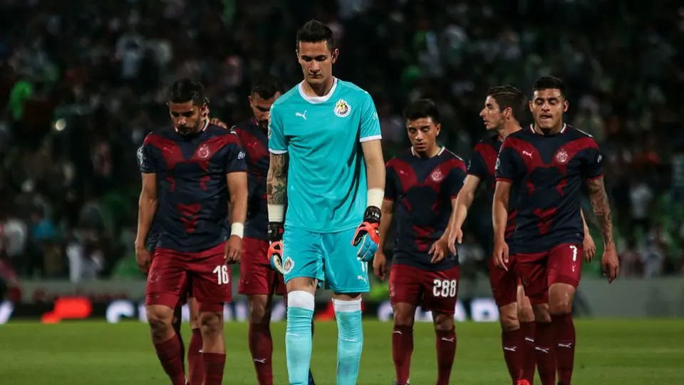 "El mexicano es el peor enemigo del mexicano": Macías sobre vestidor de Chivas