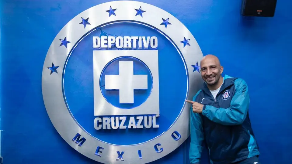 Conejo Pérez resta importancia a no estar registrado con Cruz Azul