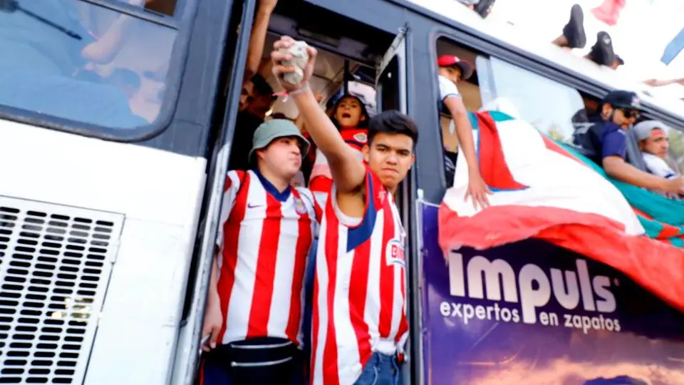 Afición de Chivas dedica lápidas a Atlas previo a Clásico Tapatío