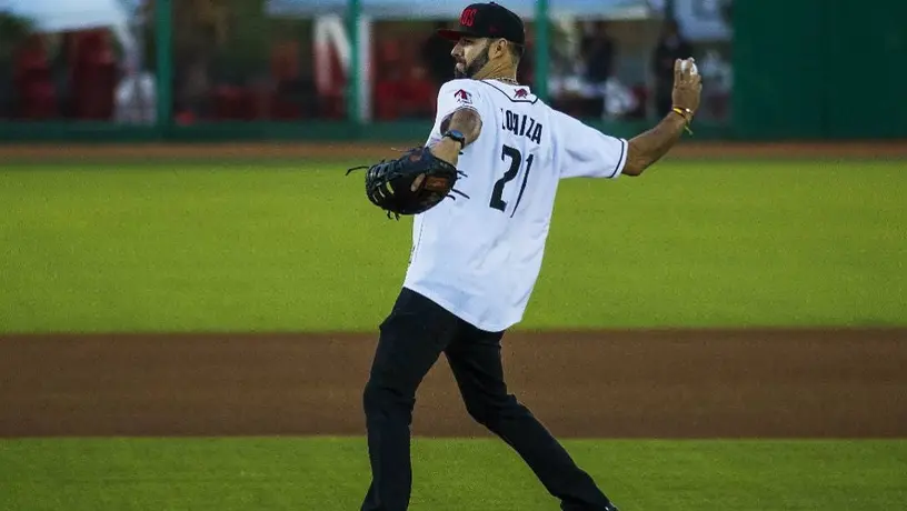 Esteban Loaiza se entrega a la justicia para cumplir su condena