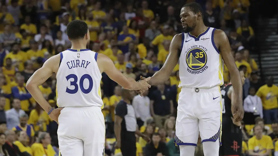 Warriors vence a Rockets en el primer juego de las Semifinales del Oeste