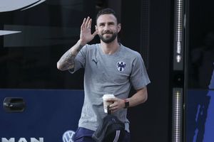 Layún recibe felicitaciones por su cumpleaños