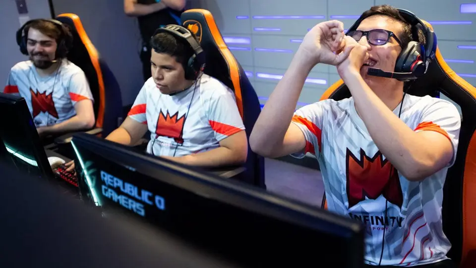 Infinity, Isurus y All Knights, con debut perfecto en LLA