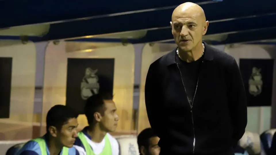 Chelís se emociona hasta las lágrimas tras debut con Puebla