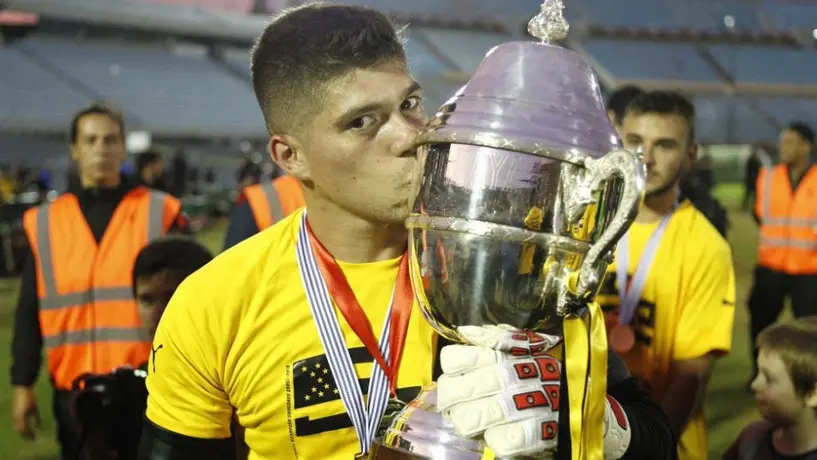 Portero de Peñarol deja que joven con Sindrome de Down le anote un penalti