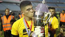 Portero de Peñarol deja que joven con Sindrome de Down le anote un penalti