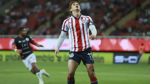 Chivas cae ante Lobos y necesita milagro para Liguilla