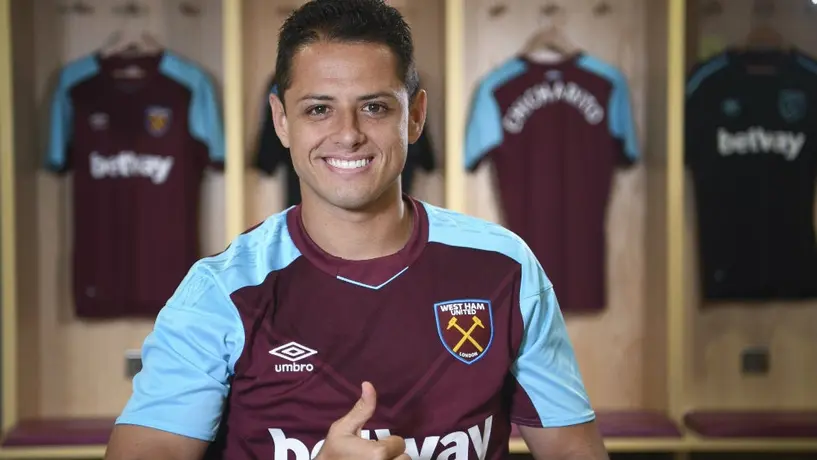 West Ham celebra segundo aniversario de la llegada de Chicharito con video