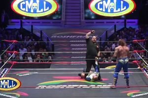 Volador Jr. vence a Gilbert el Boricua en la Arena México