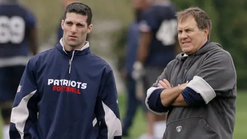 New England denunció a los Texans por intento de contrato de un directivo