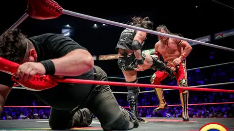 Último Guerrero se llevó la lucha contra Ciber por descalificación