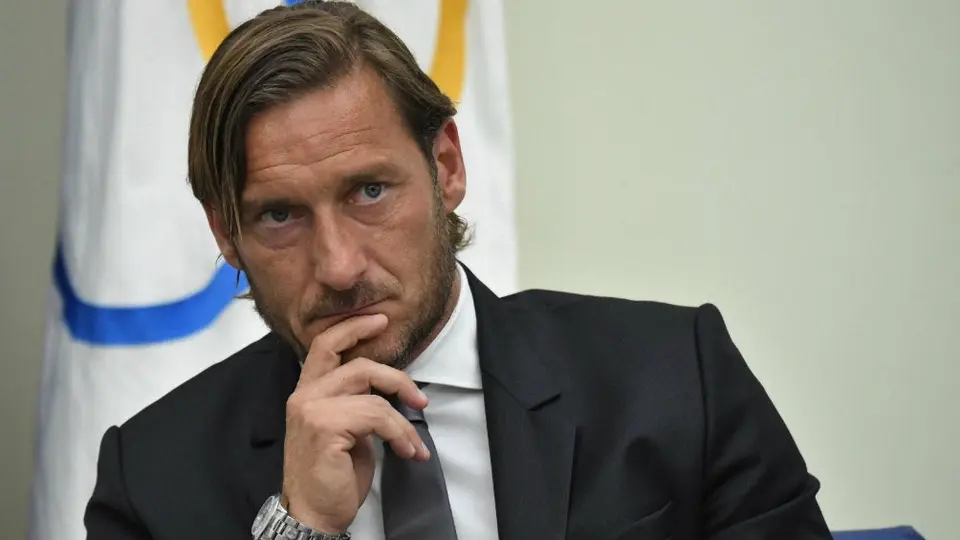 Totti renunció a su cargo como directivo de la Roma
