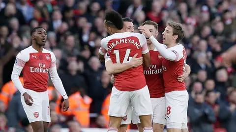 Arsenal arrebata cuarto puesto al Man. United en Premier League