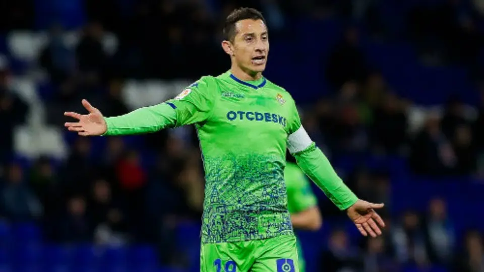 Guardado defendió a Lainez de las críticas