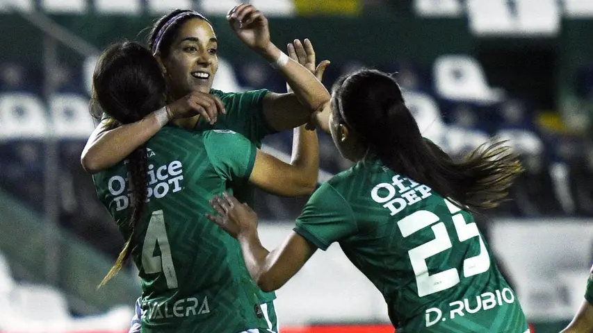 León Femenil celebra una anotación frente a Tigres | IMAGO7