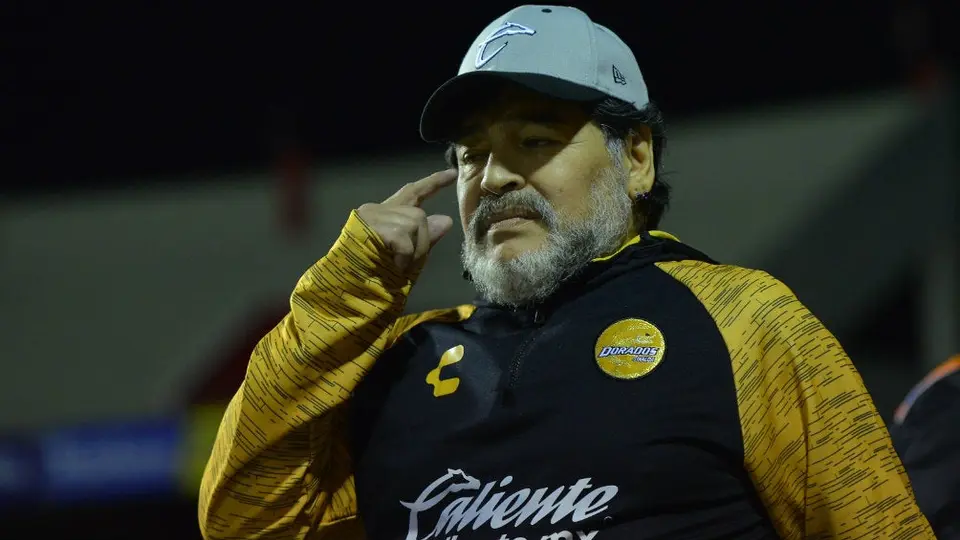 Maradona podría dejar a Dorados para dirigir en Argentina
