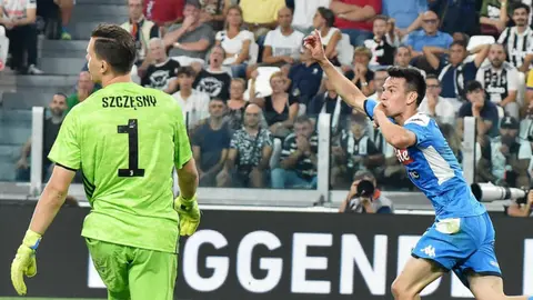 Derechos de imagen de la familia del Chucky Lozano pertenecen al Napoli